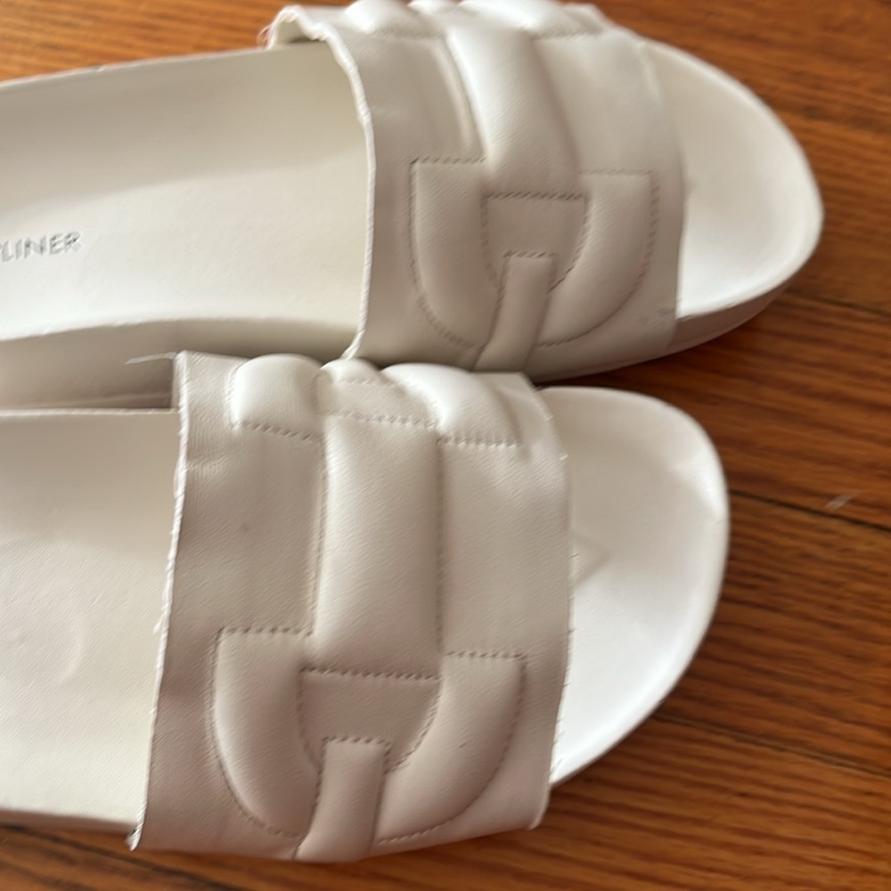Donald Pliner slides size 8 - Picture 4 of 8
